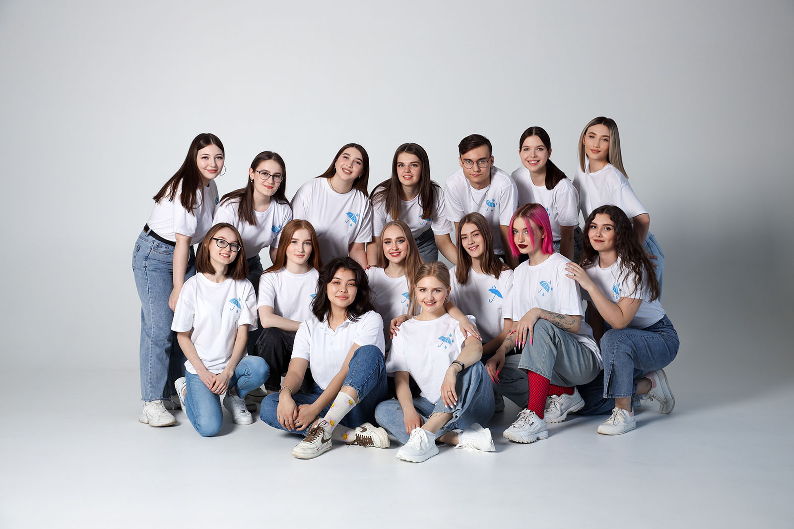 Группа студентов-наставников. Команда СПО «Взлет»